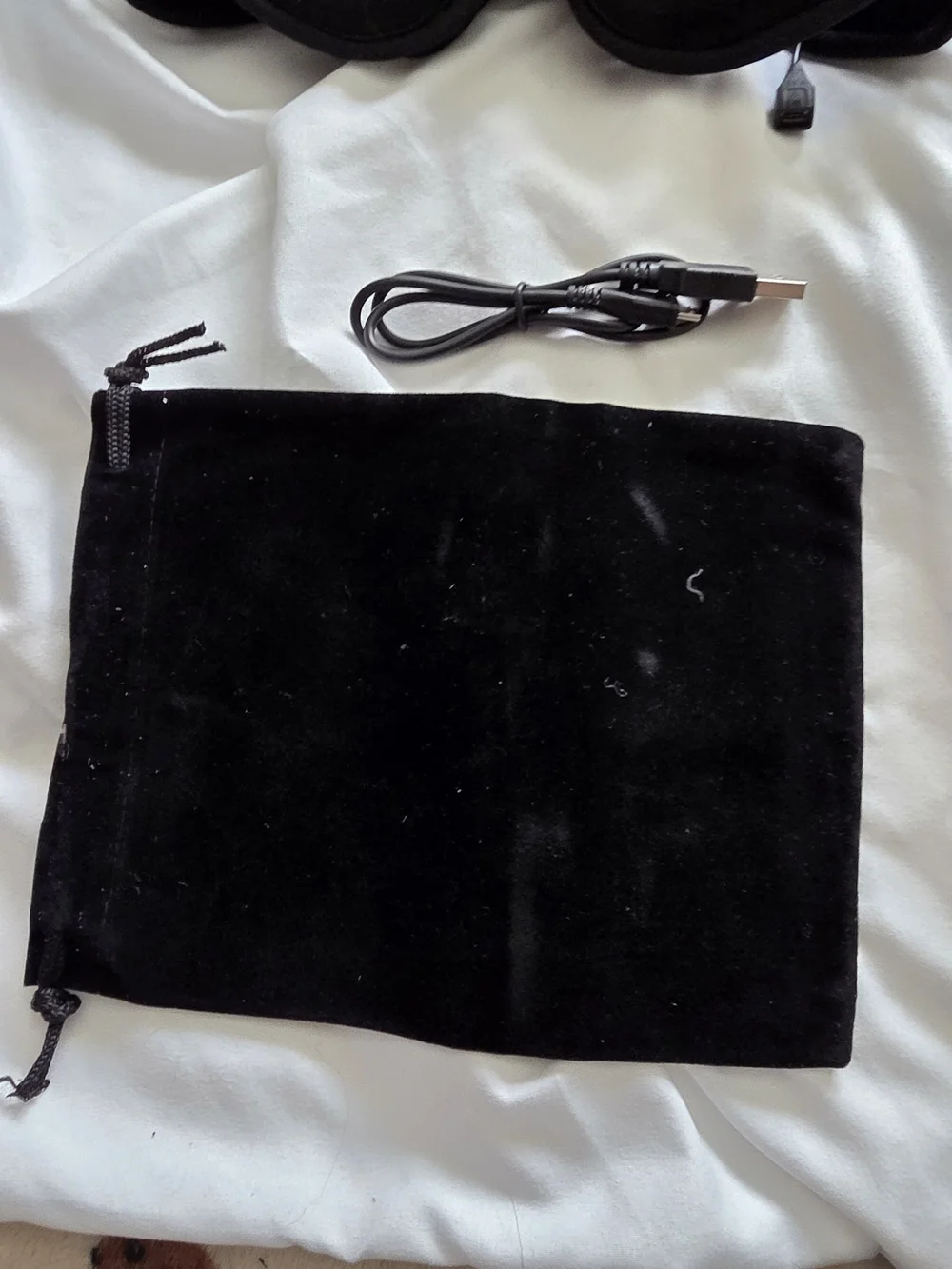 Black Bluetooth Sleep Mask with Built-in Headphones